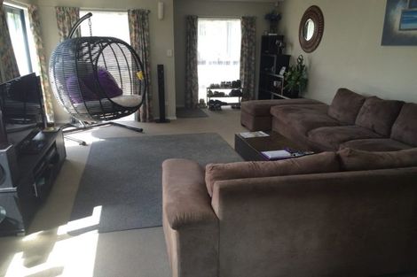 Photo of property in 9a Greenhaven Avenue, Opaheke, Papakura, 2113