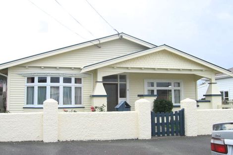 Photo of property in 16 Wha Street, Lyall Bay, Wellington, 6022