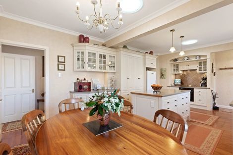 Photo of property in 10 Brinkley Road, Otumoetai, Tauranga, 3110