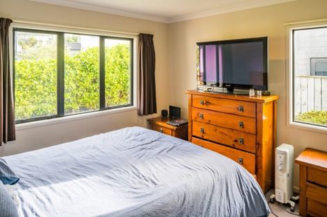 Photo of property in 14 Aoraki Rise, Aotea, Porirua, 5024