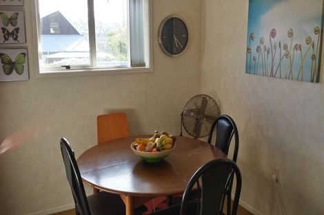 Photo of property in 15 Heaphy Street, Westown, New Plymouth, 4310