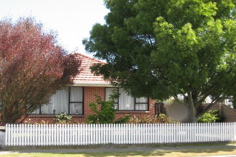 Photo of property in 2/19 Wittys Road, Avonhead, Christchurch, 8042