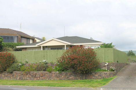 Photo of property in 96a Oceanbeach Road, Mount Maunganui, 3116
