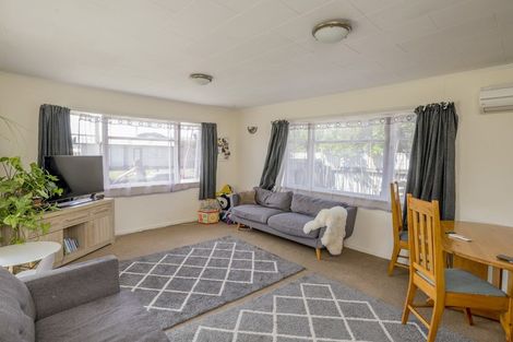 Photo of property in 4 Colenso Place, Otaki Beach, Otaki, 5512