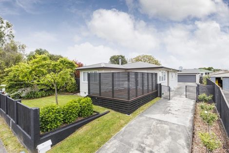 Photo of property in 10 Antrim Place, Hokowhitu, Palmerston North, 4410