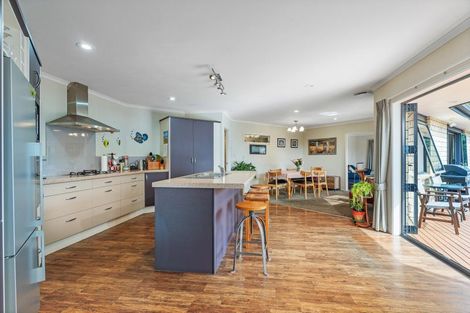 Photo of property in 38 Kupe Drive, Whitianga, 3510