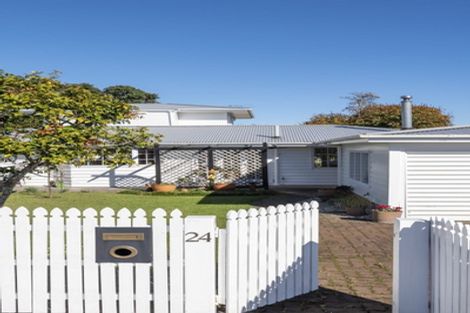 Photo of property in 24 Cherry Road, Bucklands Beach, Auckland, 2014