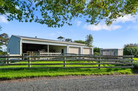 Photo of property in 68d Tuparekura Road, South Head, Helensville, 0874