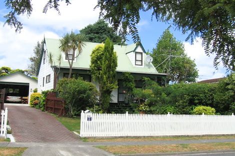 Photo of property in 26 Hartford Crescent, Totara Park, Upper Hutt, 5018