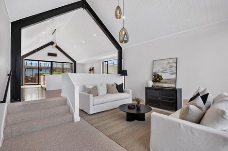 Photo of property in 21 Annie Aranui Drive, Poraiti, 4182