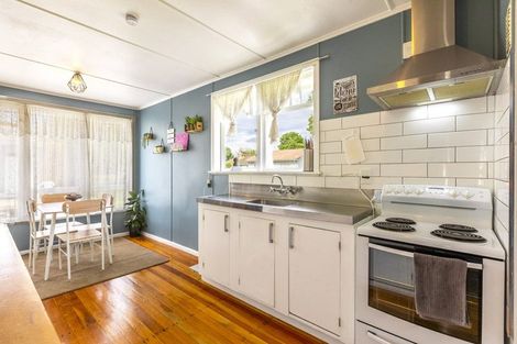 Photo of property in 20 Wordsworth Crescent, Maraenui, Napier, 4110