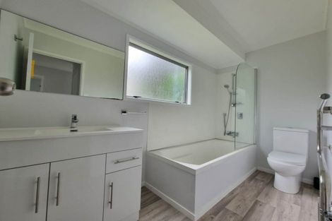 Photo of property in 5 Jarrah Place, Massey, Auckland, 0614