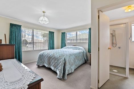 Photo of property in 4 Ashmore Place, Fairy Springs, Rotorua, 3015