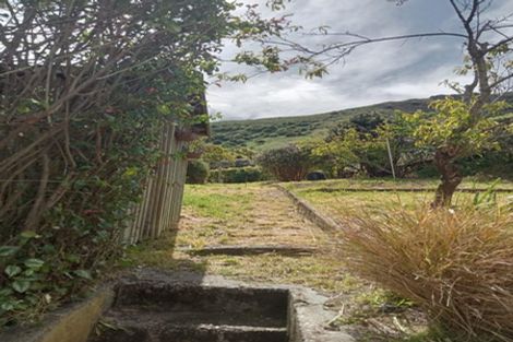 Photo of property in 43 Cornwall Road, Lyttelton, 8082