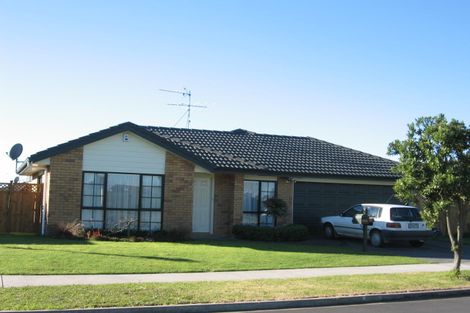 Photo of property in 37 Blackwood Drive, Wattle Downs, Auckland, 2103