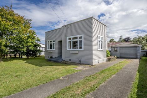 Photo of property in 629 Queen Street East, Levin, 5510