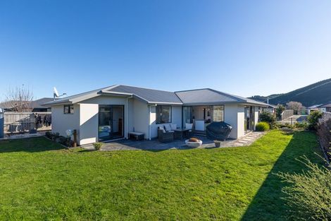 Photo of property in 14 George Fyfe Way, Wakefield, 7025