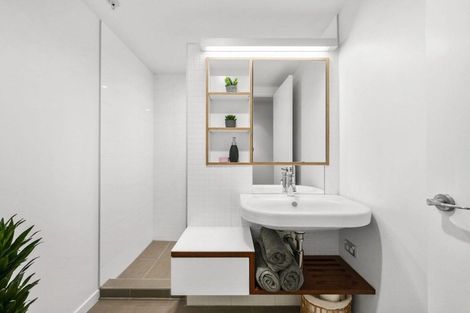 Photo of property in Piermont Apartments, 6e/82 Cable Street, Te Aro, Wellington, 6011