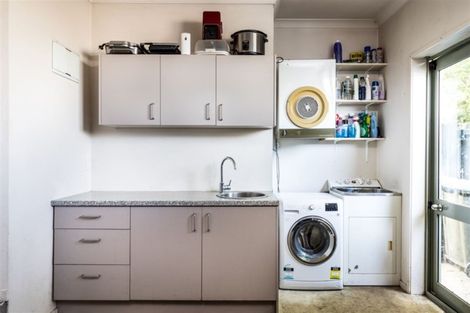 Photo of property in 5a Mountain Road, Mount Wellington, Auckland, 1072