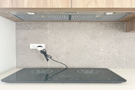 Photo of property in 8 Hooten Place, Oteha, Auckland, 0632