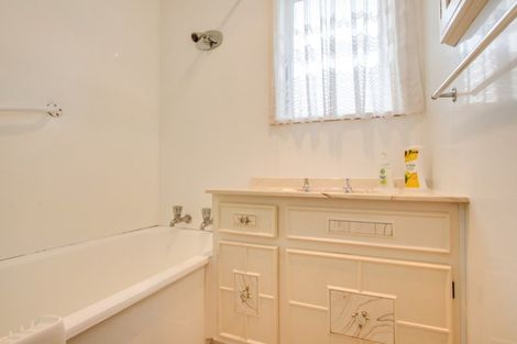 Photo of property in 40 Darwin Crescent, Maraenui, Napier, 4110