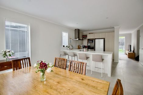 Photo of property in 7 Uma Grove, Hobsonville, Auckland, 0616