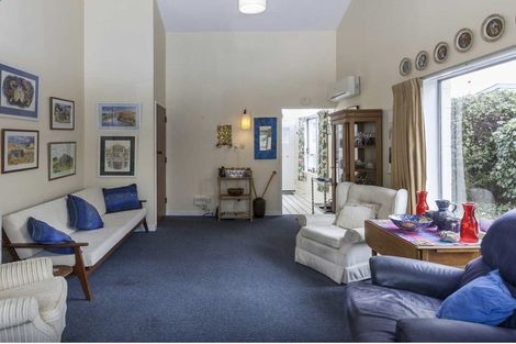 Photo of property in 2/139 Weston Road, St Albans, Christchurch, 8052