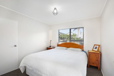 Photo of property in 20 Day Dawn Crescent, Omaha, 0986