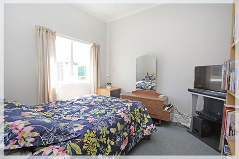 Photo of property in 9 Nuku Street, Tangimoana, 4822