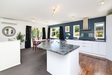 Photo of property in 34 Ruapehu Drive, Fitzherbert, Palmerston North, 4410