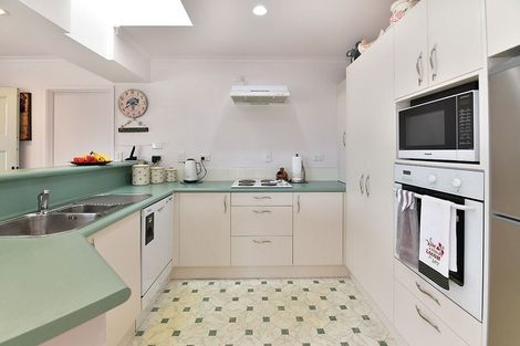 Photo of property in 38a Bay Street, Red Beach, 0932