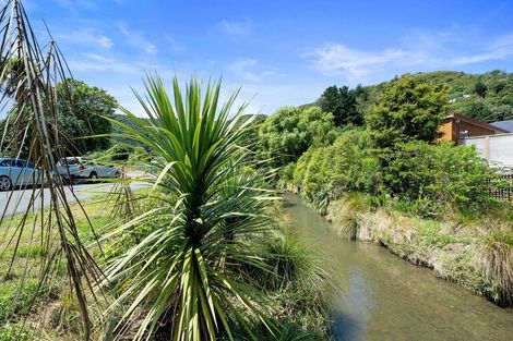 Photo of property in 319 Riverside Drive, Waterloo, Lower Hutt, 5011
