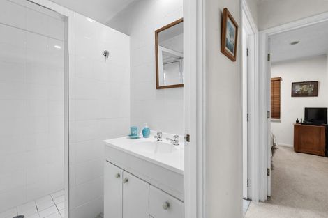 Photo of property in 1/31 Deep Creek Road, Waiake, Auckland, 0630