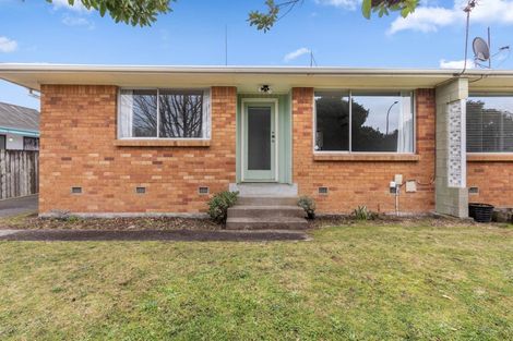 Photo of property in 5a Kowhai Street, Hamilton Lake, Hamilton, 3204