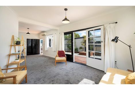 Photo of property in 97 Olliviers Road, Phillipstown, Christchurch, 8011