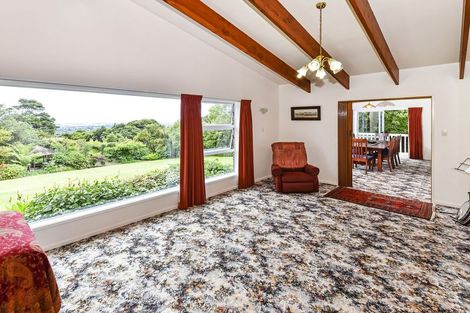 Photo of property in 283 Kaipara Road, Papakura, 2582
