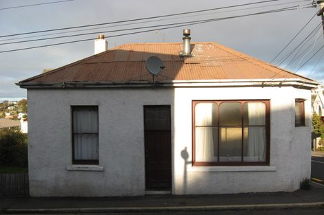Photo of property in 4 Aitken Place, Mornington, Dunedin, 9011