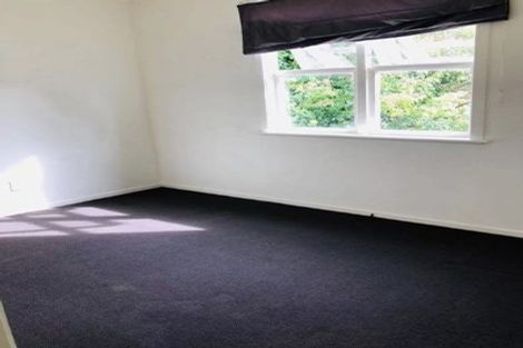 Photo of property in 61 Peach Road, Glenfield, Auckland, 0629