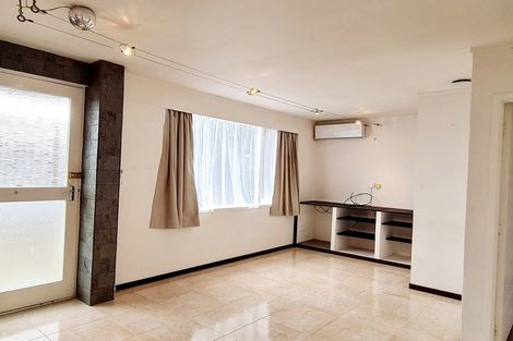 Photo of property in 2/91 Verran Road, Birkenhead, Auckland, 0626