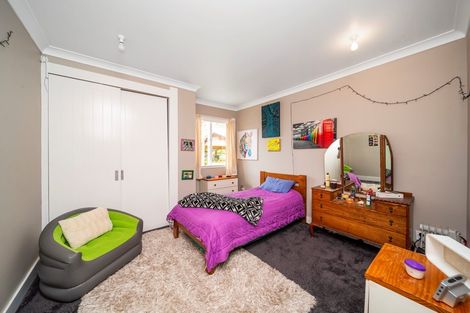 Photo of property in 19 Burns Street, Hawera, 4610