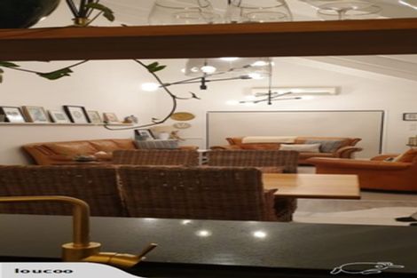 Photo of property in 17 West Glade Crescent, Birkenhead, Auckland, 0626