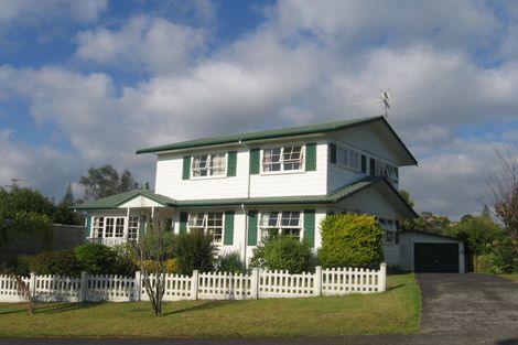 Photo of property in 54 Normanton Street, Glenfield, Auckland, 0629