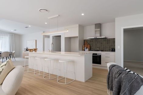 Photo of property in 44 Solitude Crescent, Kelvin Grove, 4470