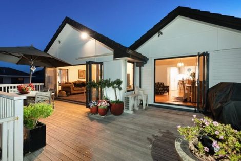 Photo of property in 4 Oceanbeach Road, Mount Maunganui, 3116