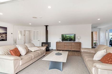 Photo of property in 6 Madeira Close, Papamoa Beach, Papamoa, 3118