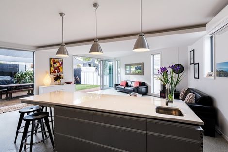 Photo of property in 5c Salmont Place, Kelburn, Wellington, 6012