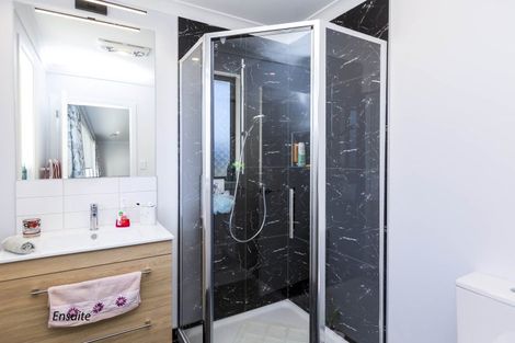 Photo of property in 1 Mawai Hakona Drive, Wallaceville, Upper Hutt, 5018