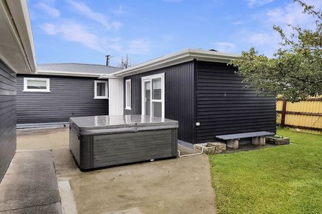 Photo of property in 185 Wainuiomata Road, Wainuiomata, Lower Hutt, 5014