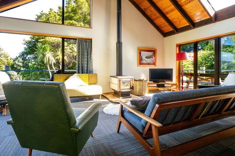 Photo of property in 69 Woodills Road, Akaroa, 7520