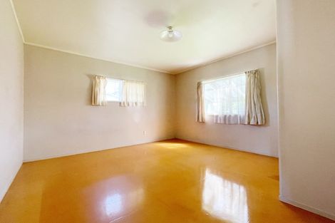 Photo of property in 6 Woodglen Road, Glen Eden, Auckland, 0602